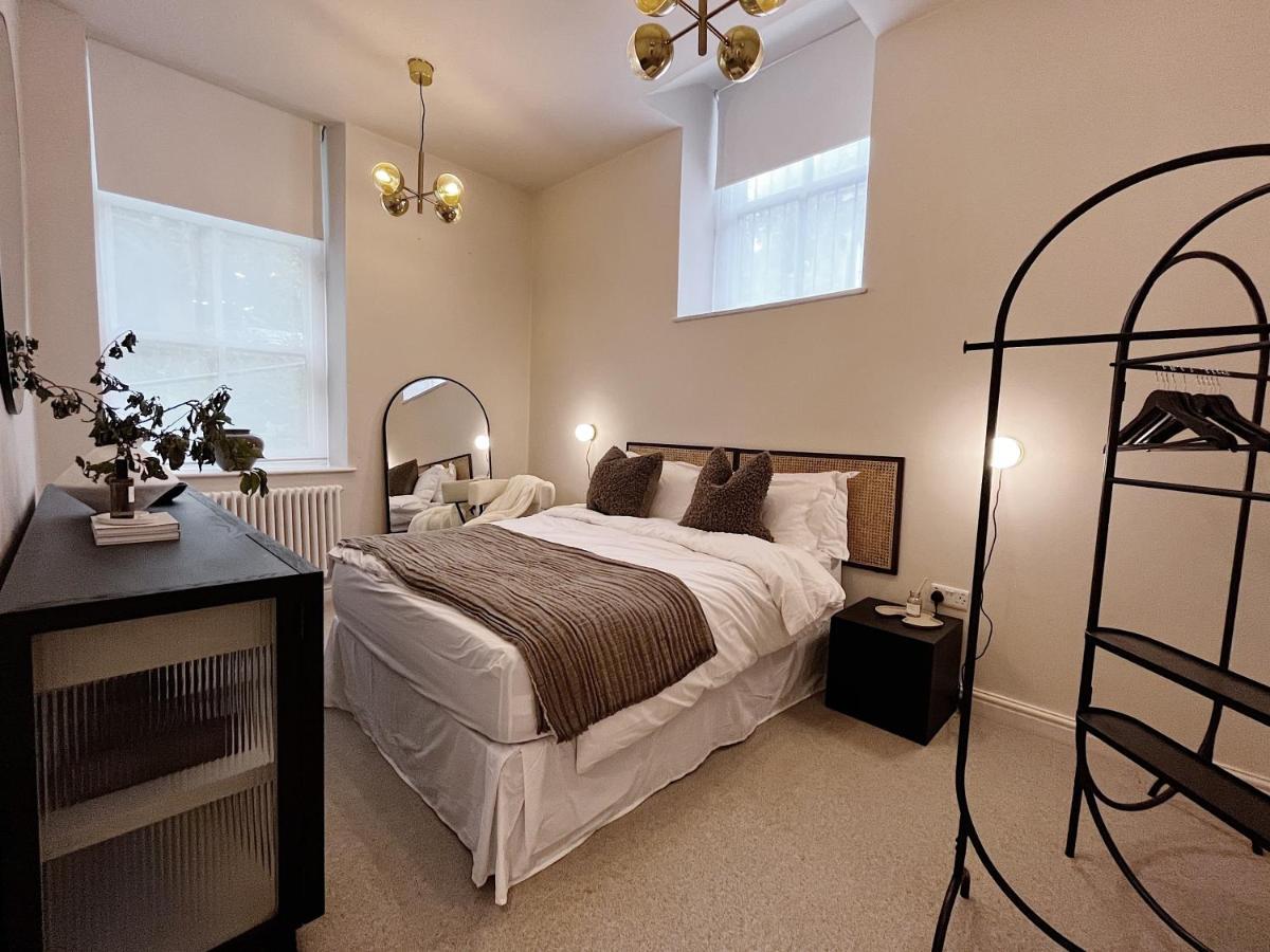 Luxury 2 Bedroom Flat In Central 토드모던 외부 사진