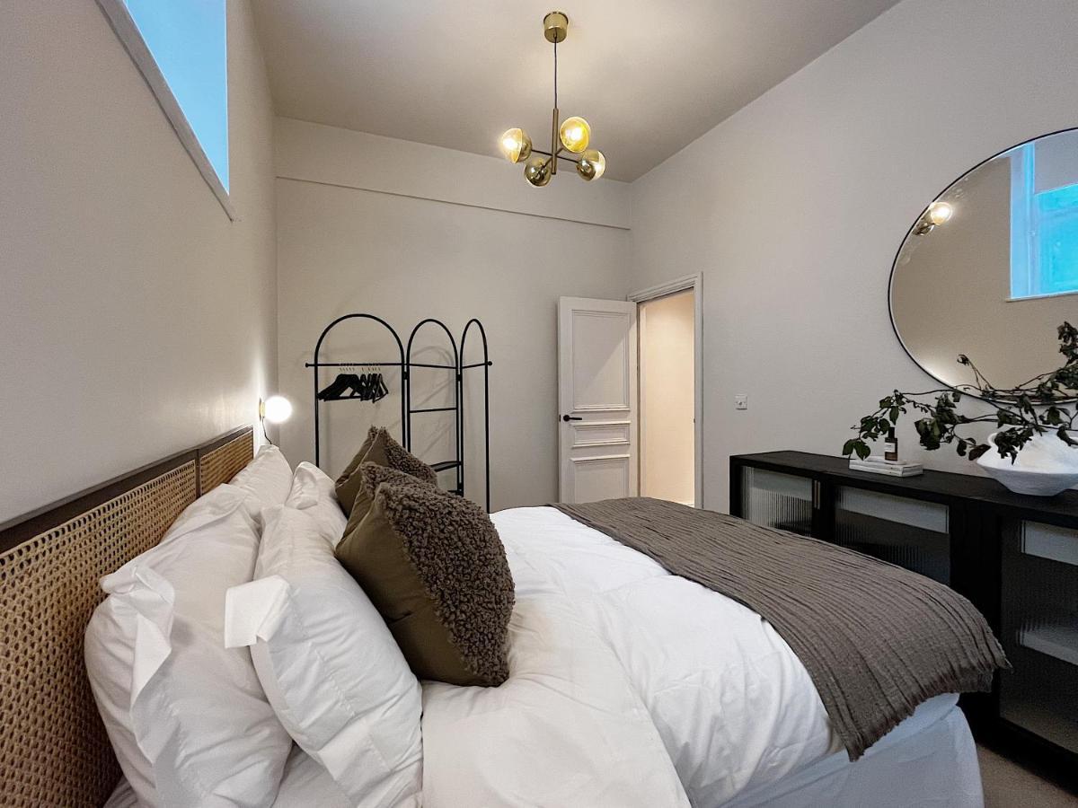 Luxury 2 Bedroom Flat In Central 토드모던 외부 사진